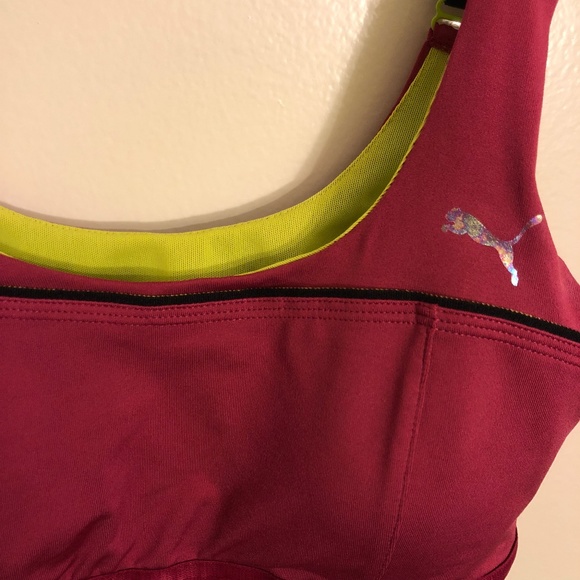 BNWOT Puma Performance Sports Bra - Picture 2 of 5